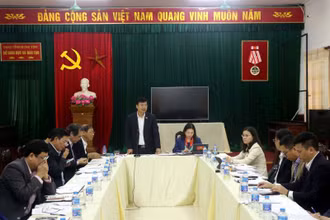 Đoàn đại biểu Quốc hội tỉnh Hưng Yên giám sát việc thực hiện chính sách, pháp luật về đổi mới hệ thống tổ chức và quản lý, nâng cao chất lượng, hiệu quả hoạt động của các đơn vị sự nghiệp công lập tại Sở Giáo dục và Đào tạo tỉnh Hưng Yên.