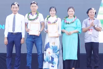 Tuyên dương, khen thưởng các dự án đoạt giải Nhất cuộc thi Tìm kiếm tài năng khởi nghiệp Quảng Nam 2024.