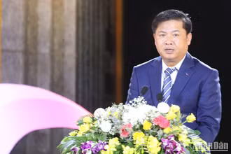 Đồng chí Lương Nguyễn Minh Triết, Ủy viên dự khuyết Trung ương Đảng, Bí thư Tỉnh ủy Quảng Nam trình bày diễn văn tại Lễ kỷ niệm 50 năm Ngày Chiến thắng Thượng Đức .