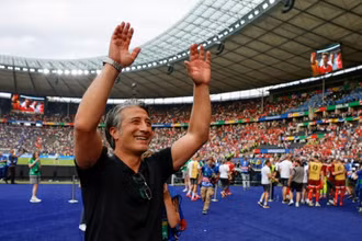 Huấn luyện viên Murat Yakin đang giúp Thụy Sĩ bay cao tại EURO 2024. (Ảnh: Getty) 