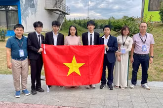 Đội tuyển Olympic quốc gia tham dự kỳ thi Olympic Vật lý châu Âu lần thứ tám, năm 2024.