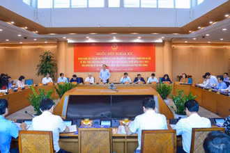 Quang cảnh buổi giám sát. Ảnh ( Duy Linh)
