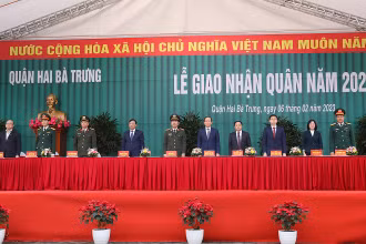 Lễ giao, nhận quân tại quận Hai Bà Trưng
