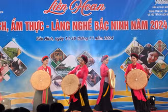 100 gian hàng của 18 địa phương đã tham gia Liên hoan Du lịch, Ẩm thực-Làng nghề Bắc Ninh năm 2024.