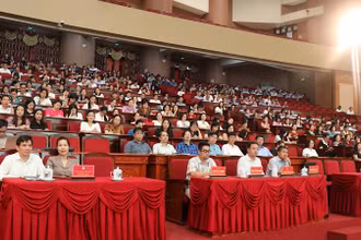 Gần 1.000 đại biểu tham dự hội nghị huấn truyền thông về giáo dục và đào tạo.