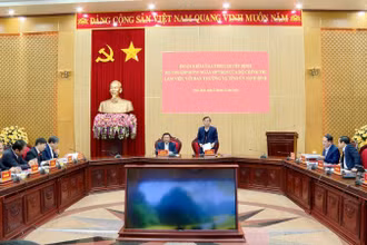 Quang cảnh buổi làm việc.