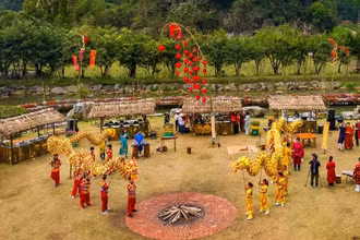 Tái hiện Tết xưa tại khu du lịch sinh thái Thung Nham Ninh Bình. (Ảnh: Trường Huy)