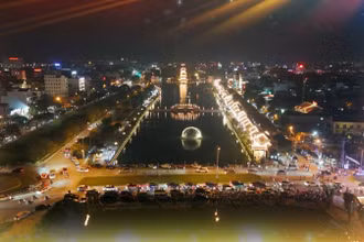 Một góc thành phố Hoa Lư nhìn từ trên cao. (Ảnh: Sở Du lịch Ninh Bình)