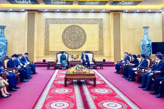 Quang cảnh buổi làm việc.