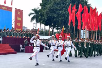 Khai mạc hội thi Điều lệnh, quân sự, võ thuật, công an tỉnh Ninh Bình năm 2023. (Ảnh: Xuân Trường)