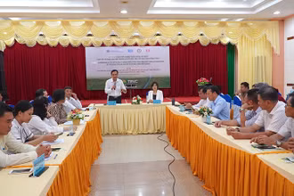 Giám đốc Sở Nông nghiệp và Phát triển nông thôn tỉnh Đồng Tháp Nguyễn Văn Vũ Minh phát biểu tại hội nghị. (Ảnh: HỮU NGHĨA)