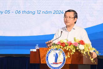 Phó Giáo sư, Tiến sĩ Nguyễn Văn Phúc, Thứ trưởng Giáo dục và Đào tạo phát biểu khai mạc. (Ảnh: THANH NGUYÊN)