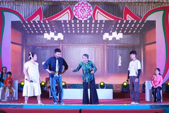 Đơn vị tỉnh Bến tre tham gia phần thi biểu diễn nghệ thuật “Gia đình tài năng”.(Ảnh: HỮU NGHĨA)