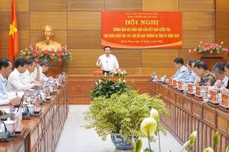 Quang cảnh buổi làm việc. (Ảnh: HỮU NGHĨA)
