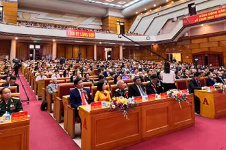 Các đại biểu dự lễ kỷ niệm 90 năm Ngày truyền thống Đảng bộ tỉnh Lạng Sơn.
