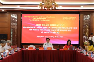 Các đại biểu tham dự hội thảo.