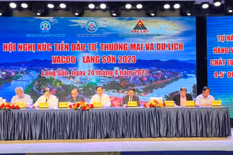 Các đại biểu tham gia thảo luận, đóng góp ý kiến tại hội nghị.