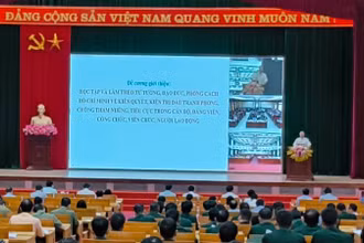 Tỉnh ủy Lạng Sơn, triển khai chuyên đề: “Học tập và làm theo tư tưởng, đạo đức, phong cách Hồ Chí Minh”.