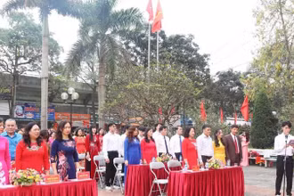 Lễ kết nạp đảng viên cho học sinh lớp 12, Trung học phổ thông Việt Bắc, Thành phố Lạng Sơn, (Lạng Sơn).