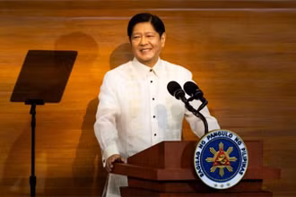 [Infographic] Tiểu sử Tổng thống Cộng hòa Philippines Ferdinand Romualdez Marcos