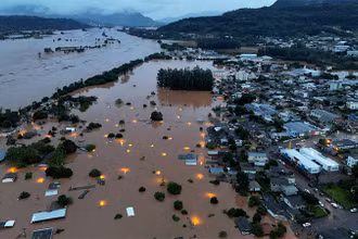 Cảnh ngập úng tại bang Rio Grande do Sul, Brazil. (Ảnh: Reuters)