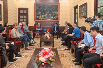 Quang cảnh buổi tiếp Đoàn công tác Viện đào tạo nâng cao báo chí Thụy Điển (FOJO). (Ảnh: THẾ ĐẠI)
