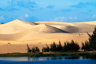 Khu du lịch Bàu Trắng