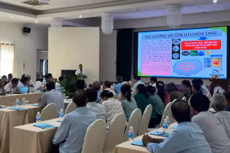 Đại biểu tham dự Tọa đàm về ứng dụng khoa học công nghệ trong nuôi tôm. (Ảnh: HOÀNG TRUNG)