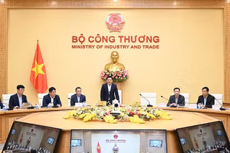 Bộ trưởng Công thương Nguyễn Hồng Diên chủ trì cuộc họp.