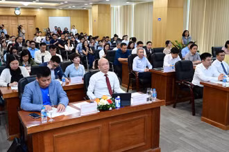 Các đại biểu tham dự hội thảo.
