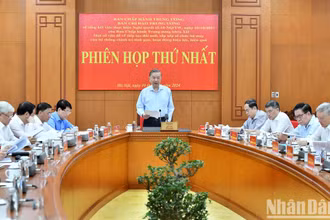 Tổng Bí thư Tô Lâm chủ trì Phiên họp thứ nhất Ban Chỉ đạo Trung ương tổng kết việc thực hiện Nghị quyết số 18-NQ/TW, ngày 25/10/2017 của Ban Chấp hành Trung ương khóa XII về một số vấn đề về tiếp tục đổi mới, sắp xếp tổ chức bộ máy của hệ thống chính trị tinh gọn, hoạt động hiệu lực, hiệu quả.