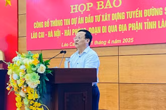 Đồng chí Nguyễn Trọng Hài, Ủy viên Thường vụ, Phó Chủ tịch Ủy ban nhân dân tỉnh Lào Cai chủ trì cuộc họp báo.