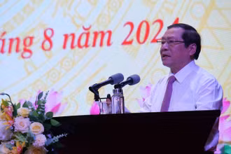 Đồng chí Lại Xuân Môn, Ủy viên Trung ương Đảng, Phó Trưởng Ban Thường trực Ban Tuyên giáo Trung ương phát biểu chỉ đạo Hội nghị.