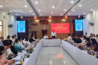 Gần 100 đại biểu tham dự Hội thảo khoa học về đấu tranh, phản bác các quan điểm sai trái, thù địch trên địa bàn thành phố Đà Nẵng.