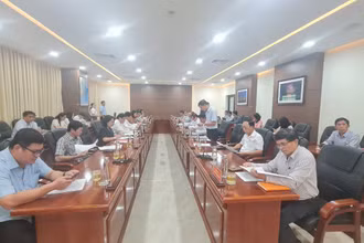 Thường trực HĐND thành phố tổ chức Hội nghị bàn giải pháp tháo gỡ khó khăn, thúc đẩy sản xuất kinh doanh.