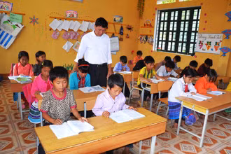 Giờ học tiếng Việt của học sinh huyện Bắc Hà, tỉnh Lào Cai. (Ảnh: QUỐC HỒNG)