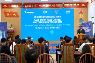 Quang cảnh buổi lễ khởi động chương trình. 