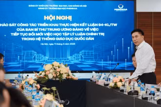 Đồng chí Đoàn Văn Báu, Vụ trưởng Vụ Lý luận chính trị, Ban Tuyên giáo và Dân vận Trung ương phát biểu tại buổi làm việc.