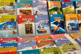 Bộ sách giáo khoa Cánh diều đã được công khai giá sách đến học sinh, phụ huynh theo quy định. (Ảnh: THANH XUÂN) 