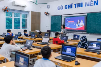 Hơn 4 nghìn học sinh lớp 5 tham gia khảo sát đánh giá năng lực trên máy tính.