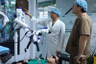 Khám bệnh tại phòng khám thuộc Công ty TNHH Một thành viên Nha khoa Phương Thành (TP Sa Ðéc, tỉnh Ðồng Tháp). 