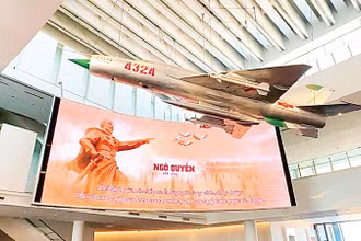Chiếc máy bay MiG-21 4324 là một trong những hiện vật thu hút sự quan tâm của đông đảo công chúng. 
