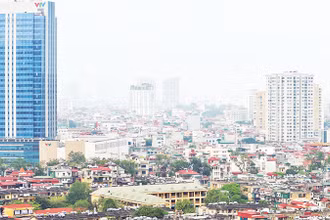 Một góc khu vực trung tâm quận Ba Ðình. (Ảnh Ðăng Anh) 