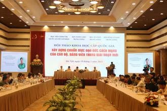 Hội thảo khoa học "Xây dựng chuẩn mực đạo đức cách mạng của cán bộ, đảng viên trong giai đoạn mới". 