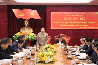 Đồng chí Hà Quốc Trị, Phó Chủ nhiệm Ủy ban Kiểm tra Trung ương, Phó Trưởng đoàn kiểm tra phát biểu tại buổi làm việc.