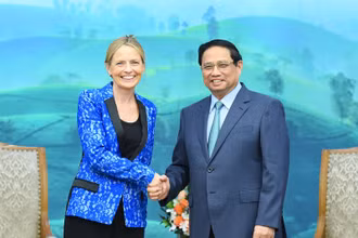 Thủ tướng Phạm Minh Chính tiếp bà Susan Pointer, Phó Chủ tịch Chính sách công quốc tế của Tập đoàn Amazon. (Ảnh: TRẦN HẢI)