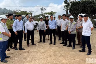 Đoàn công tác của tỉnh Lâm Đồng kiểm tra thực tế Dự án cải tạo nâng cấp Quốc lộ 28B nối 2 tỉnh Lâm Đồng-Bình Thuận.