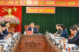 Lãnh đạo tỉnh Hải Dương nghe các cơ quan khối tài chính báo cáo khóa sổ thu, chi ngân sách Nhà nước năm 2024.