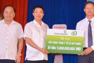 Vietcombank tài trợ huyện Tứ Kỳ 5 tỷ đồng xây dựng trạm y tế xã An Thanh.