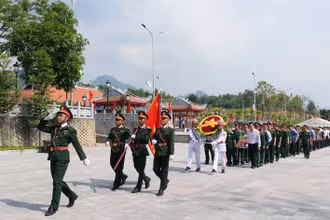 Truy điệu, an táng hài cốt liệt sĩ tại Nghĩa trang Liệt sĩ Vị Xuyên.